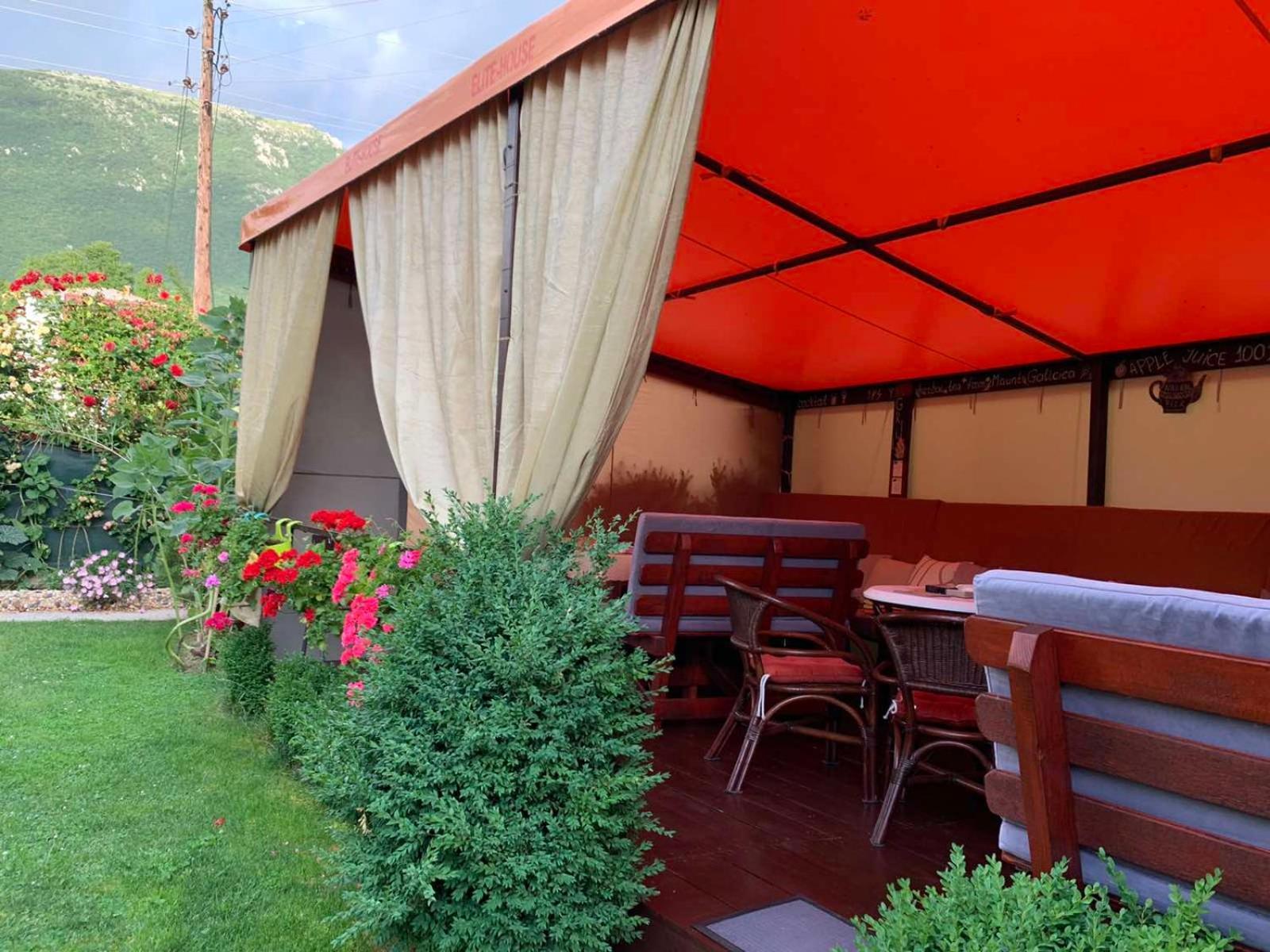 מלון אוהריד Yard House Trpejca מראה חיצוני תמונה